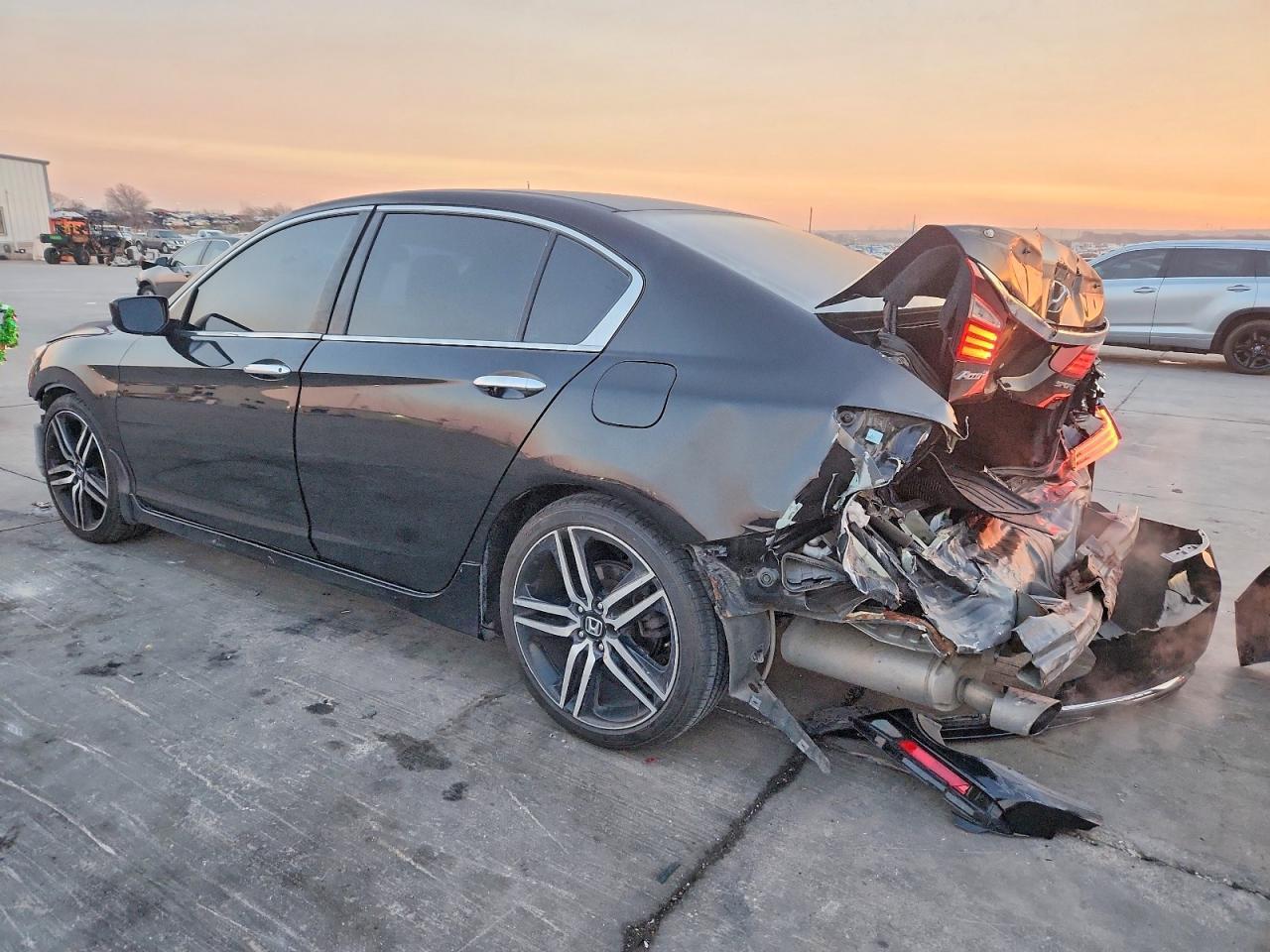 2017 Honda Accord Sport - Фото 2