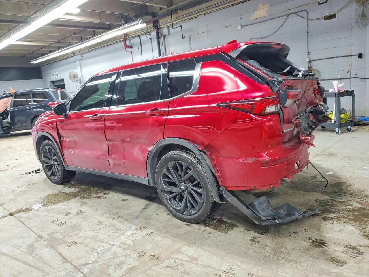 2022 Mitsubishi Outlander Se - Image 2