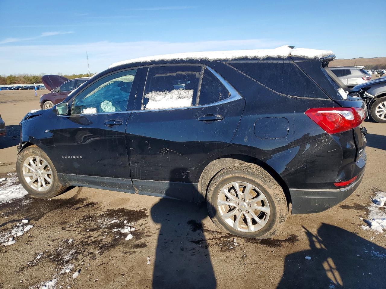 2020 Chevrolet Equinox Lt - Image 2