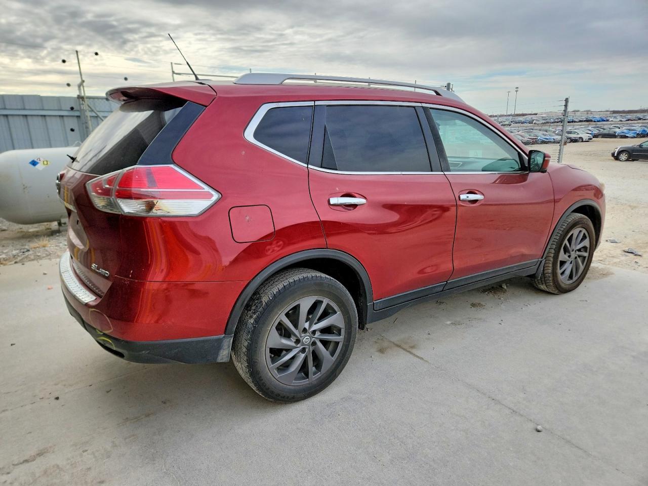 2016 Nissan Rogue S - Фото 3