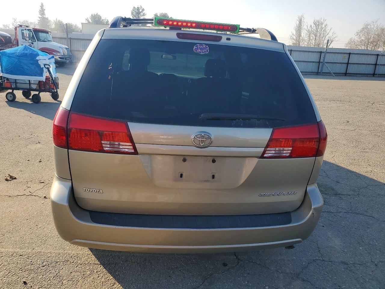 2004 Toyota Sienna Xle - Фото 6