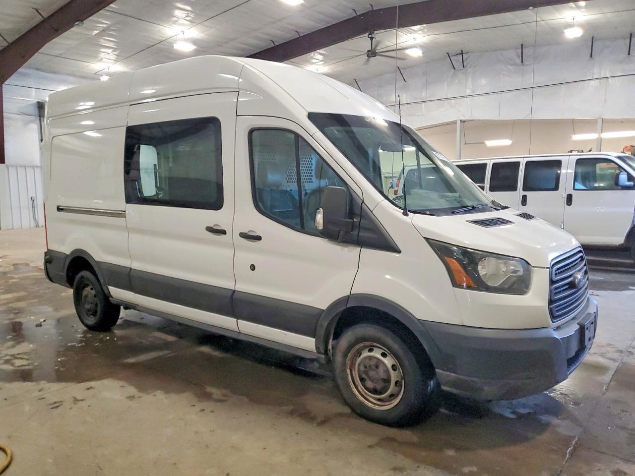 2016 Ford Transit 250 Utility / Service Van - Фото 4