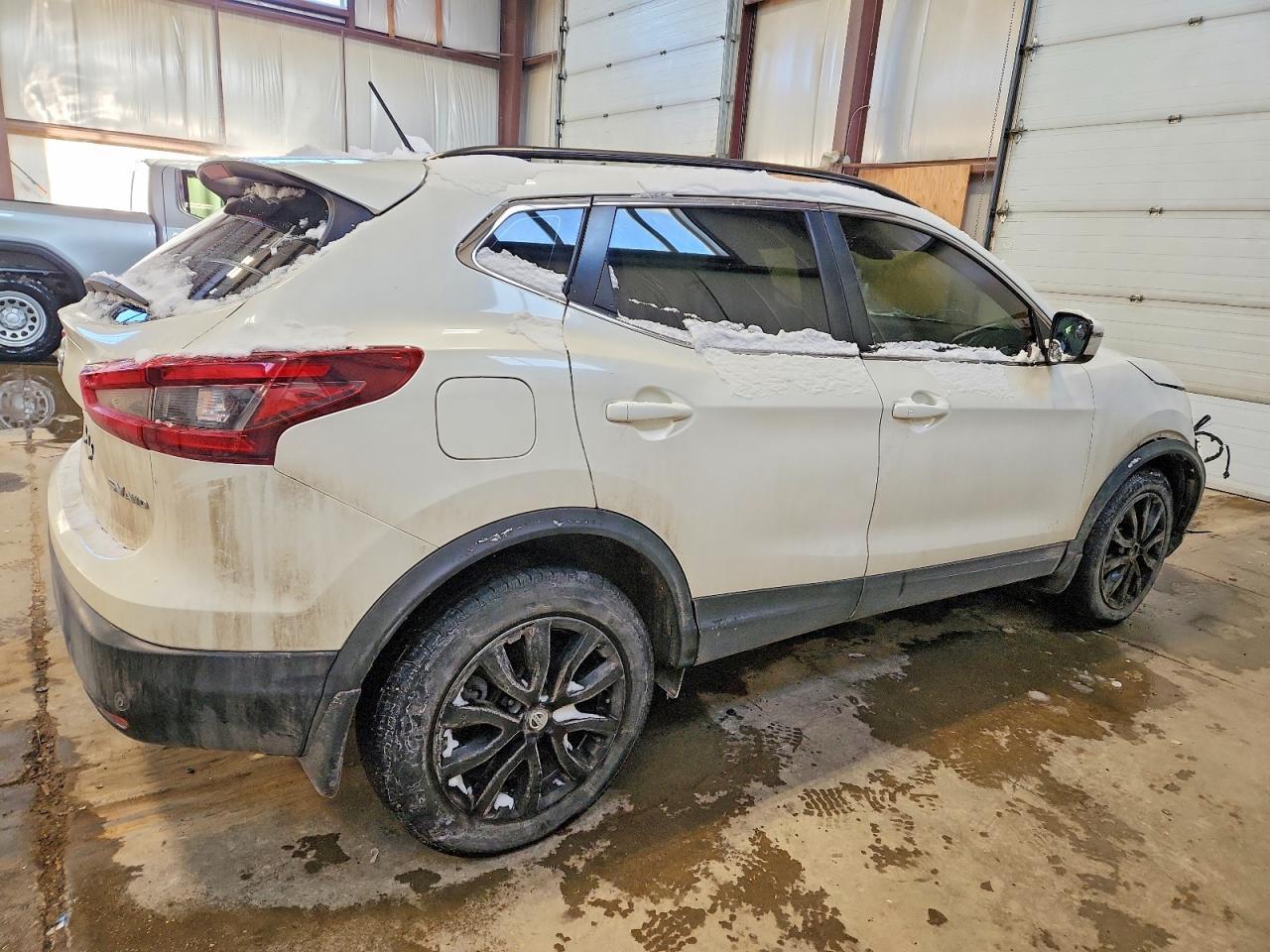 2021 Niss Qashqai Sv - Image 3