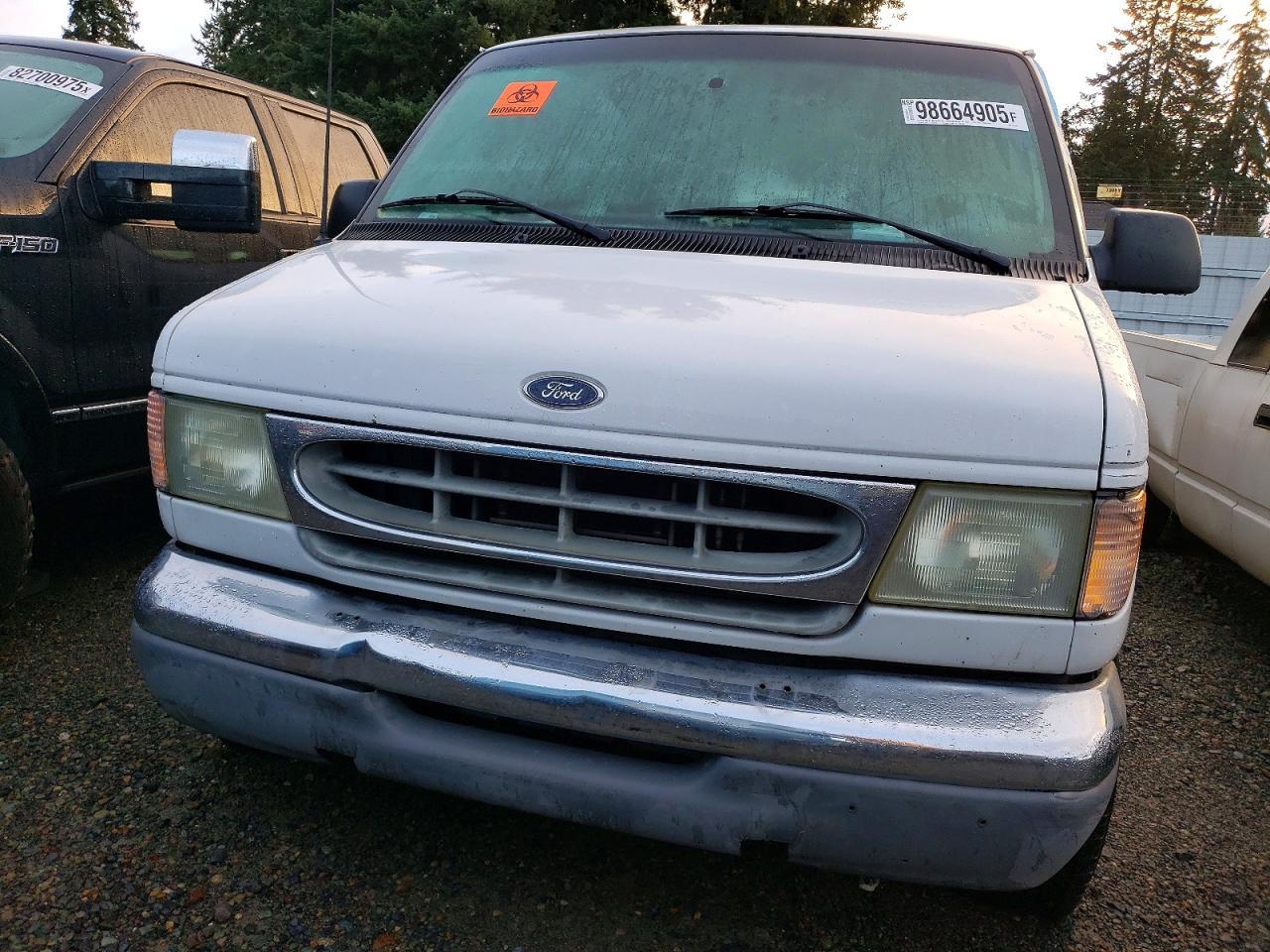 2002 Ford Econoline E350 Super Duty Wagon - Image 5