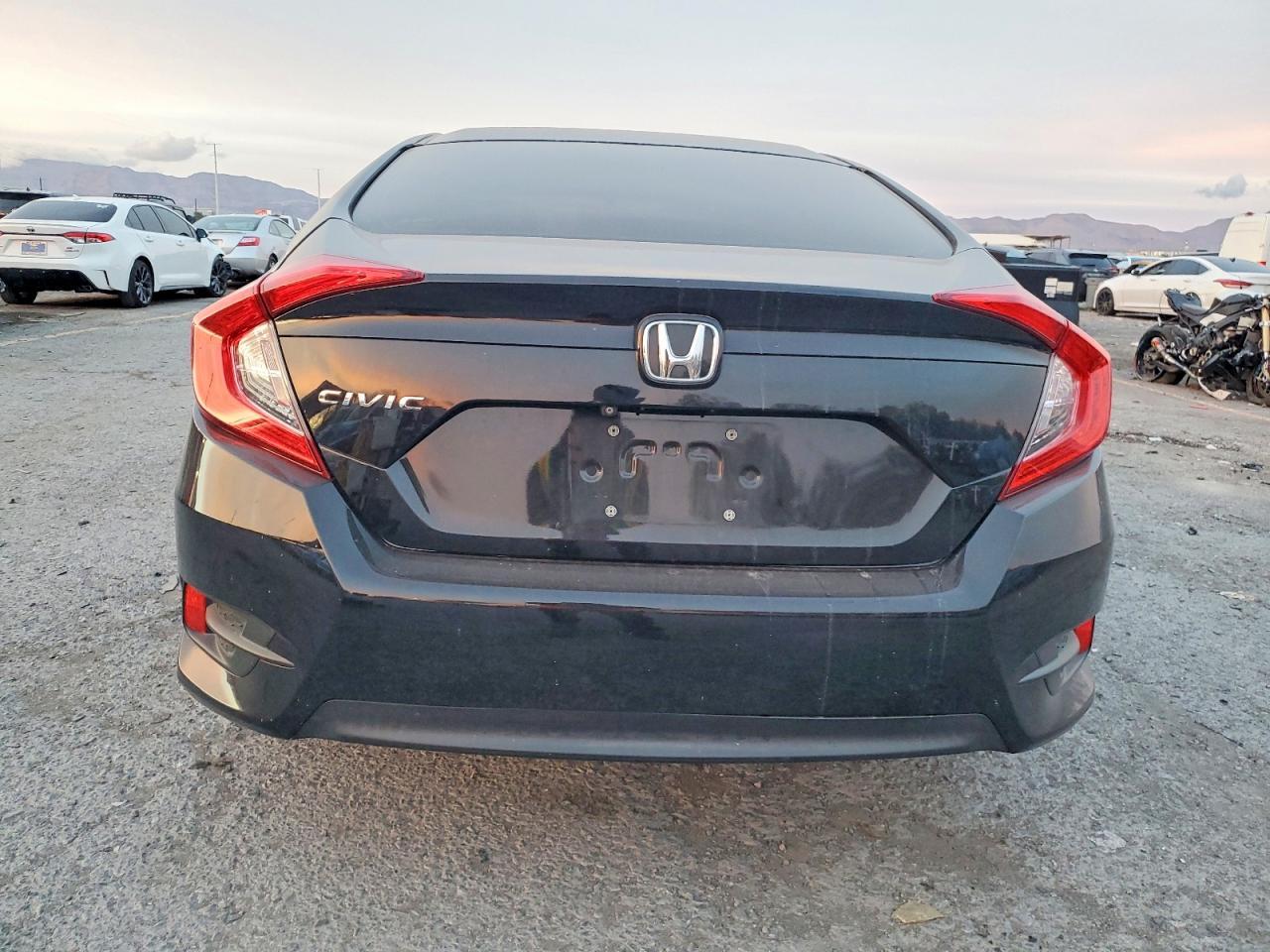 2017 Honda Civic Lx - Фото 6