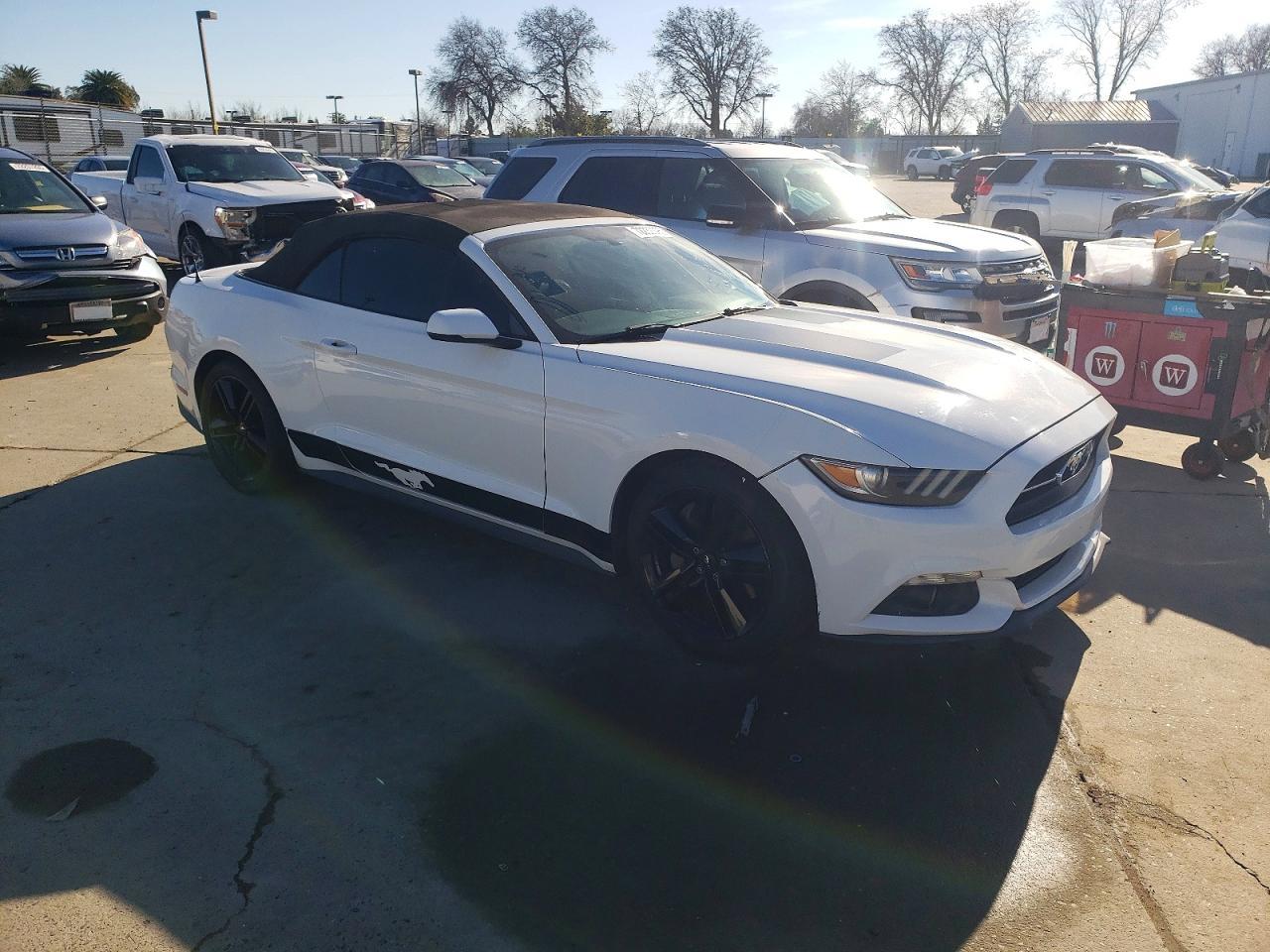 2015 Ford Mustang - Фото 4
