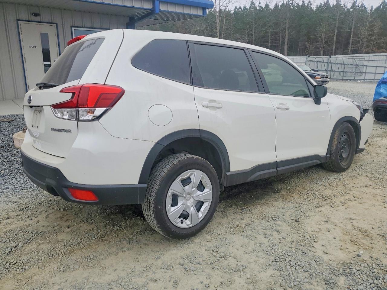 2023 Subaru Forester - Фото 3
