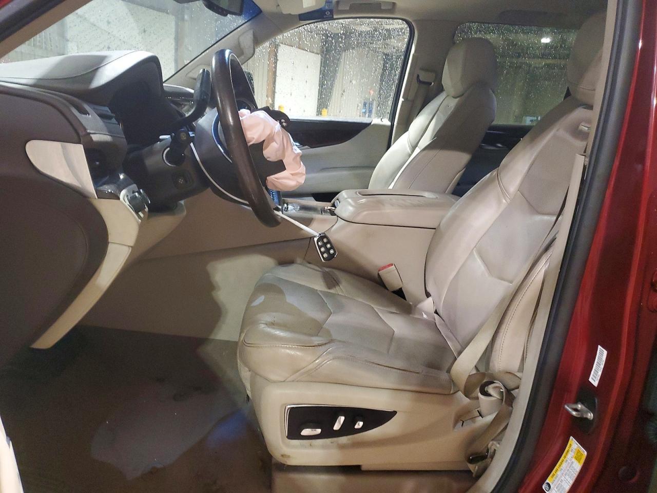 2016 Cadillac Escalade Luxury - Image 7