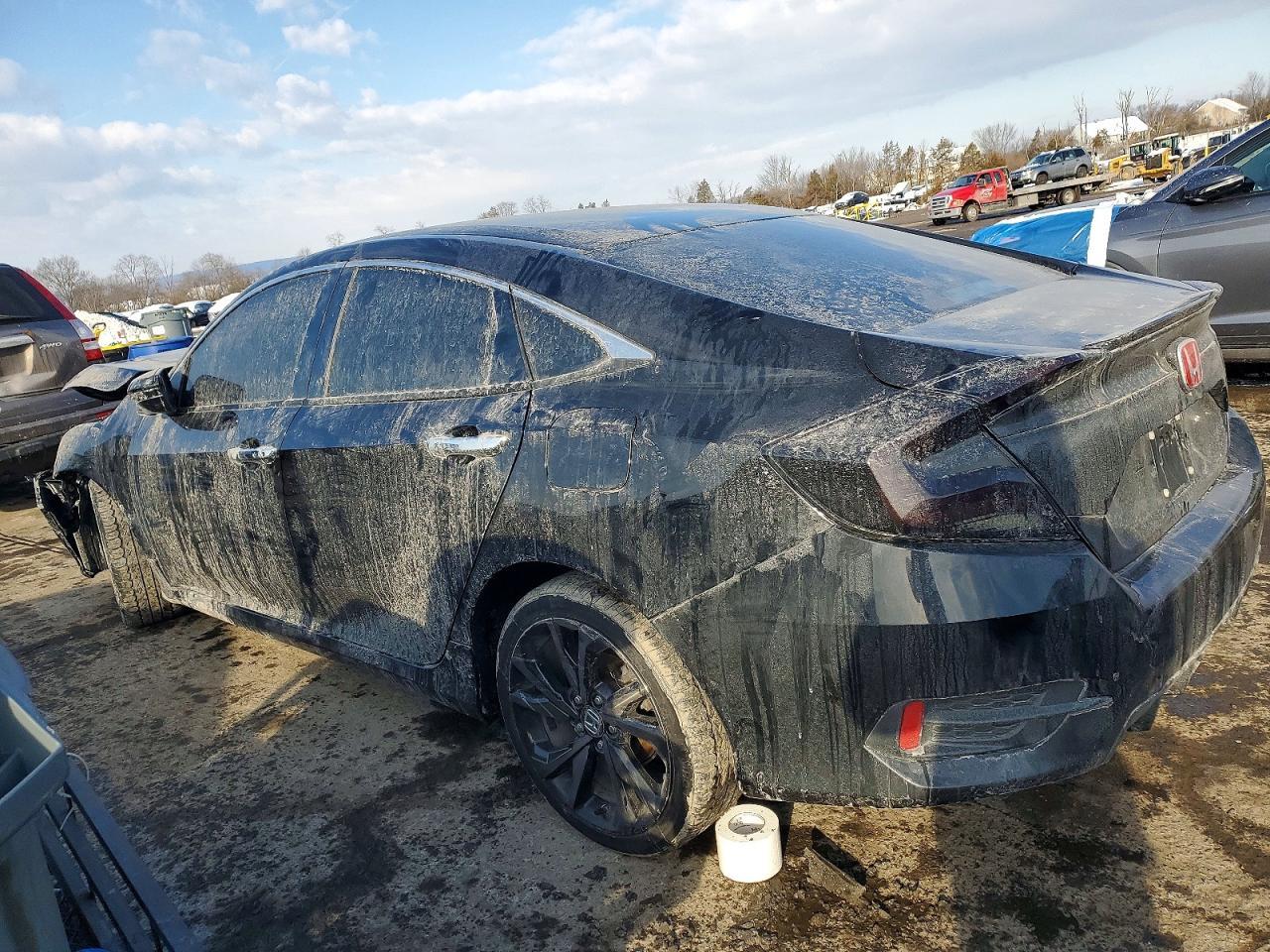2019 Honda Civic Sport - Фото 2