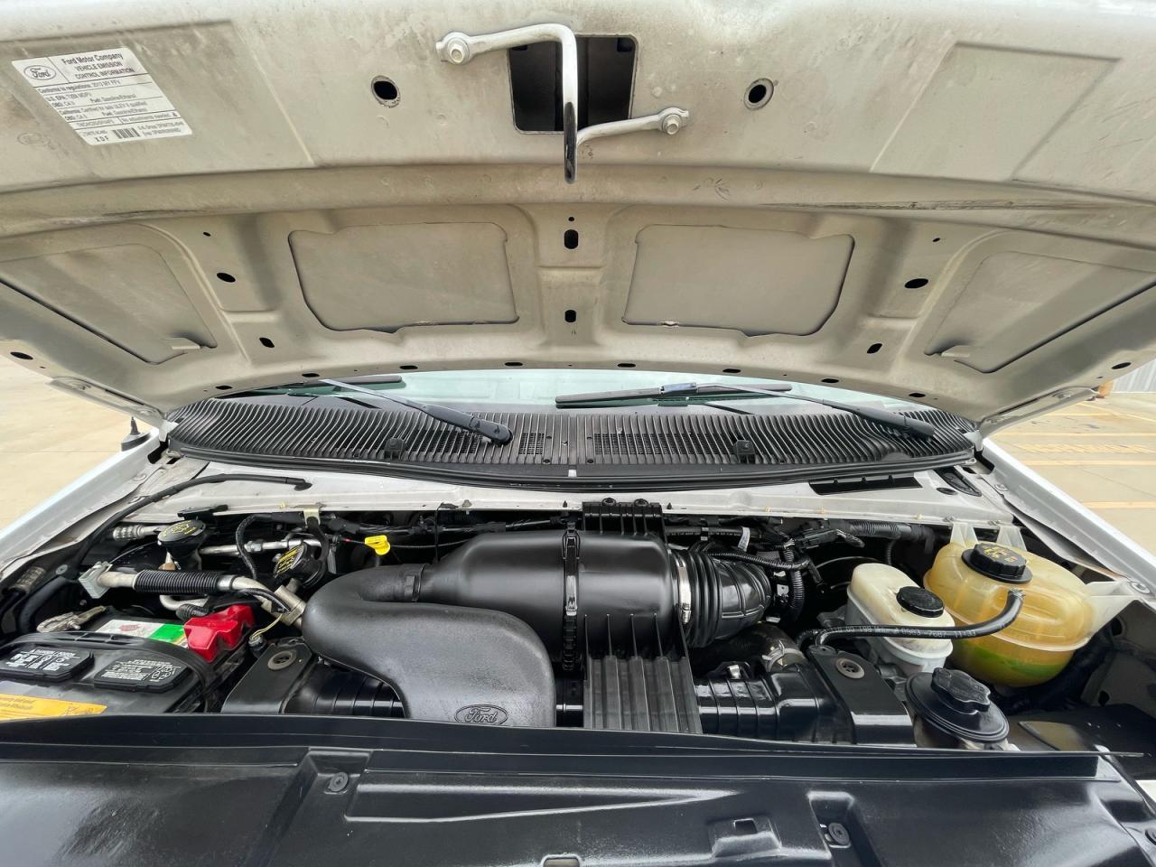 2013 Ford Econoline E350 Super Duty Wagon - Фото 7