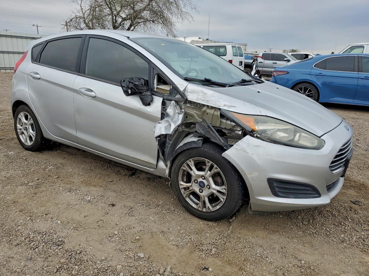 2016 Ford Fiesta Se - Фото 4