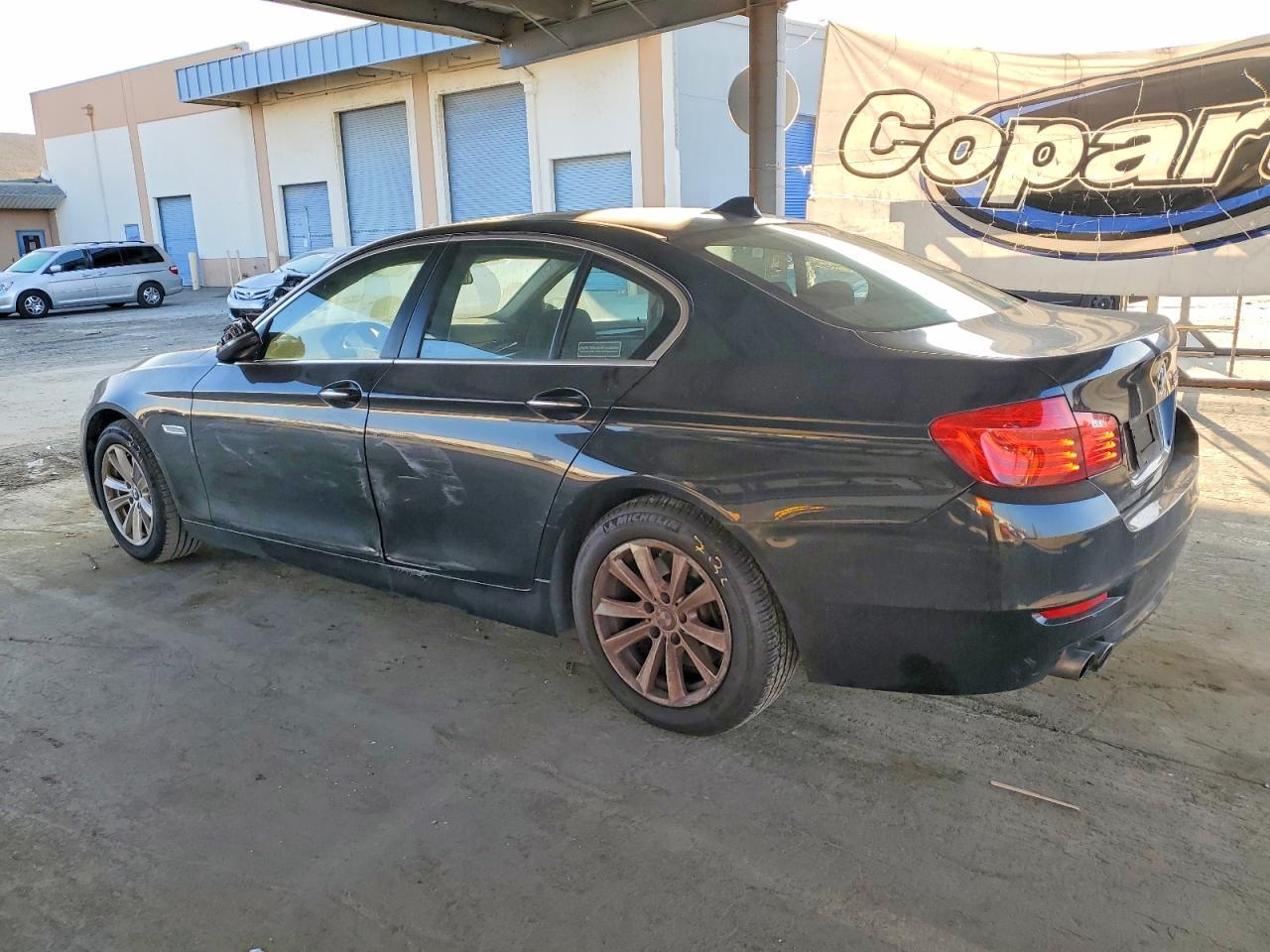 2014 BMW 528 I - Фото 2