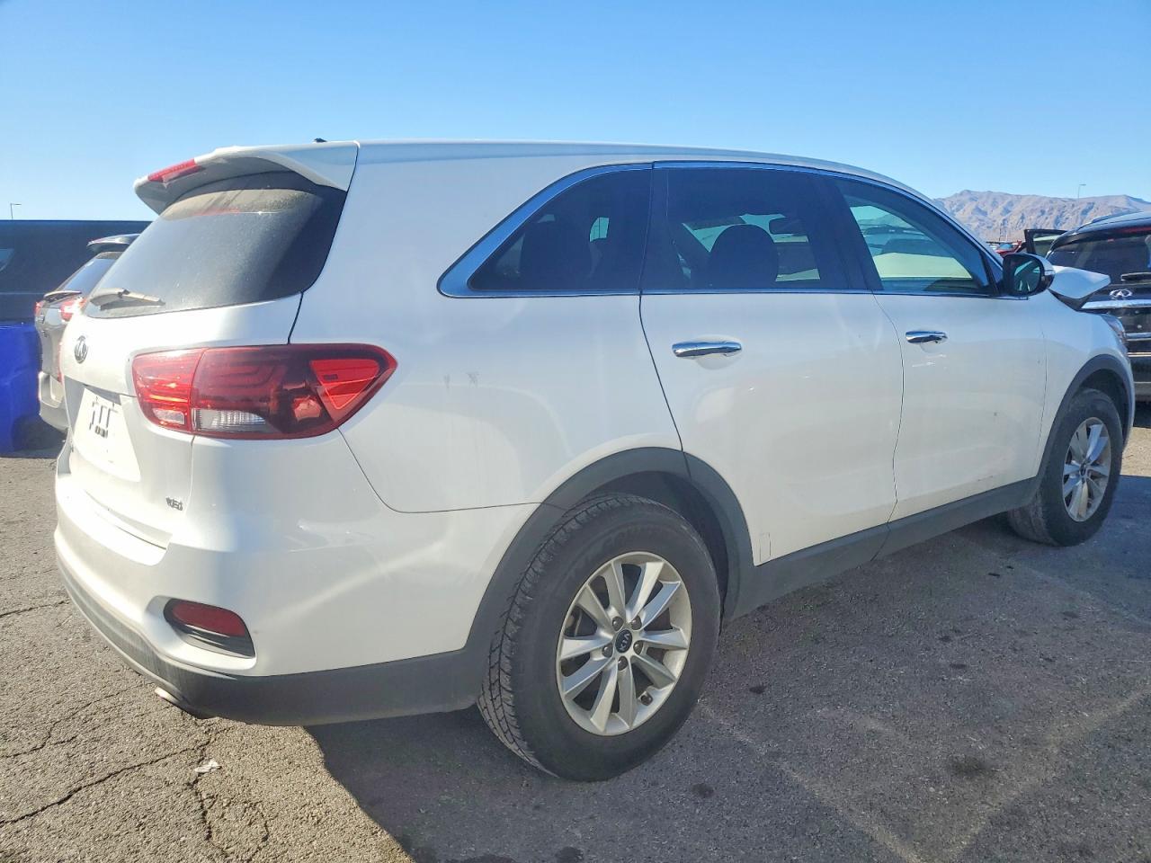 2020 Kia Sorento S - Фото 3