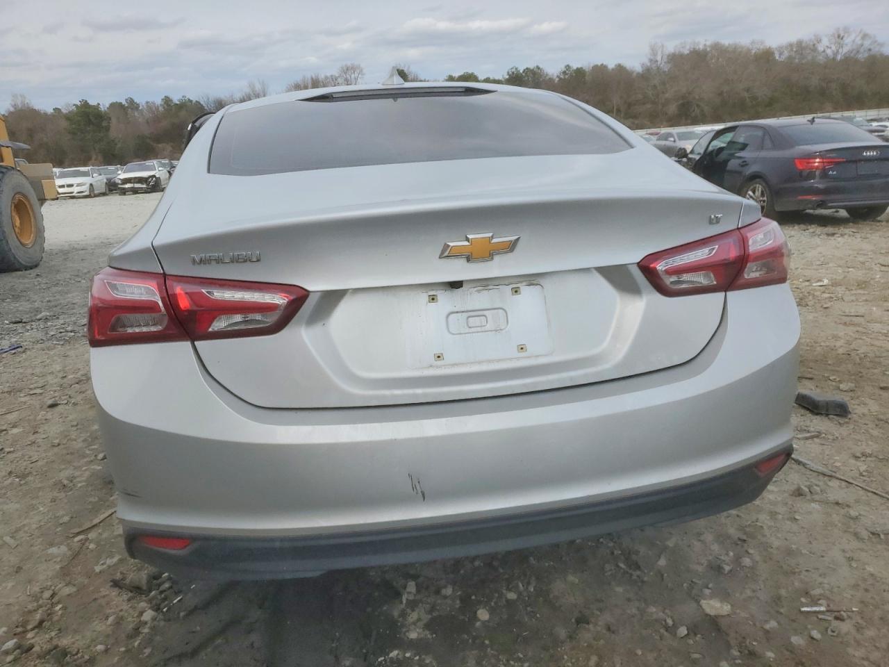 2022 Chevrolet Malibu Lt - Фото 6