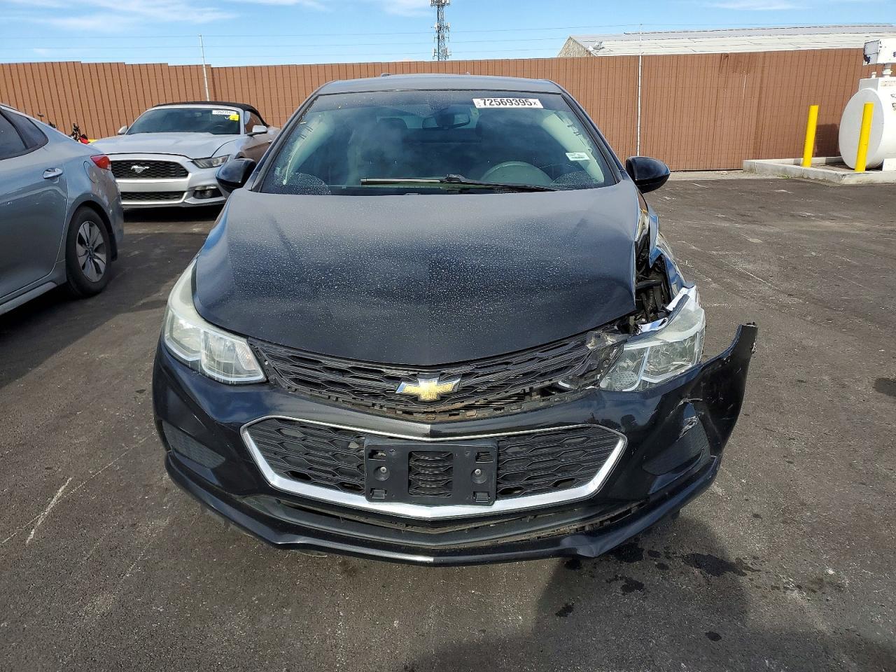 2017 Chevrolet Cruze Ls - Image 5