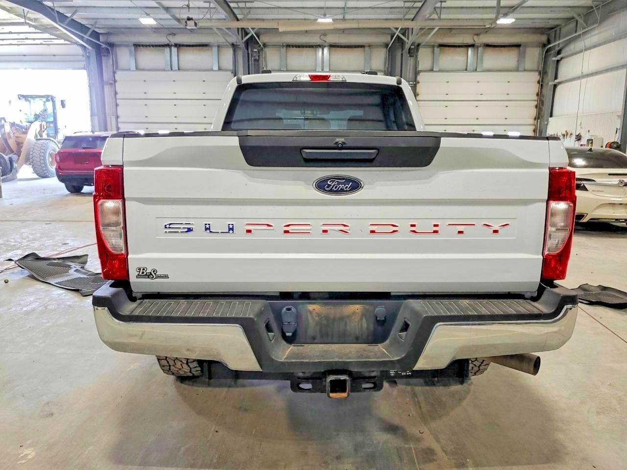 2022 Ford F250 Super Duty - Фото 6