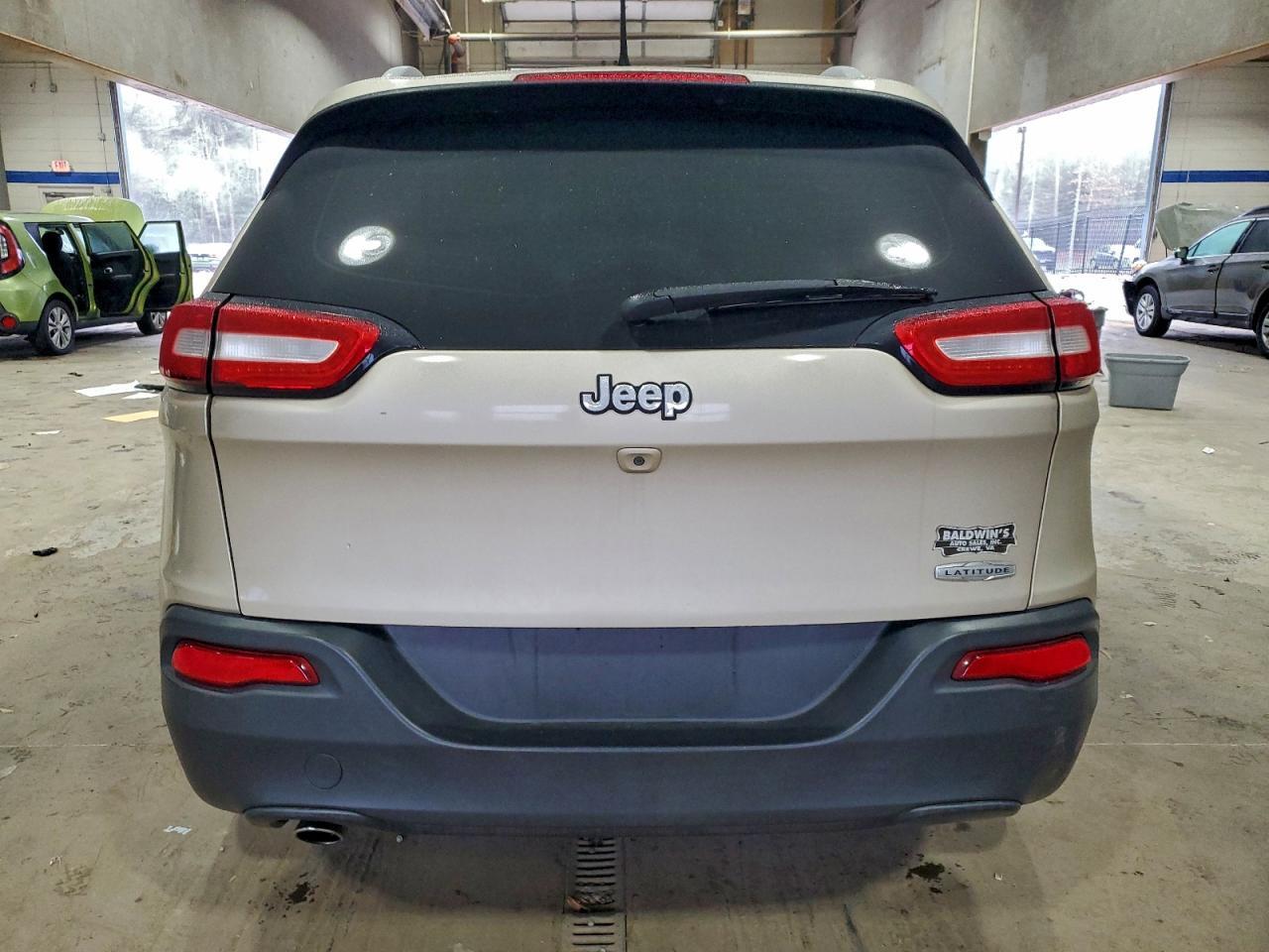 2015 Jeep Cherokee Latitude - Фото 6