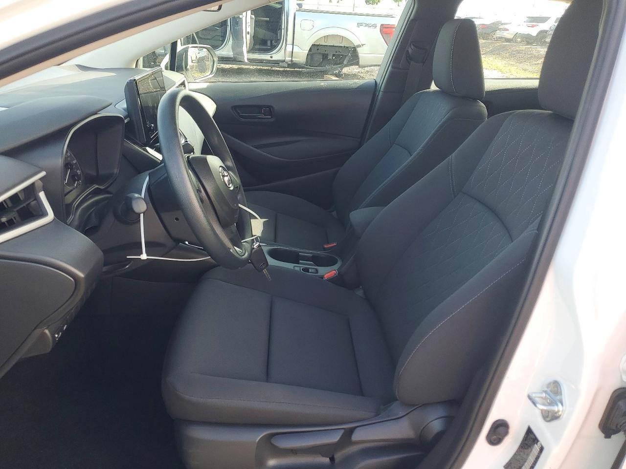 2025 Toyota Corolla Le - Фото 7