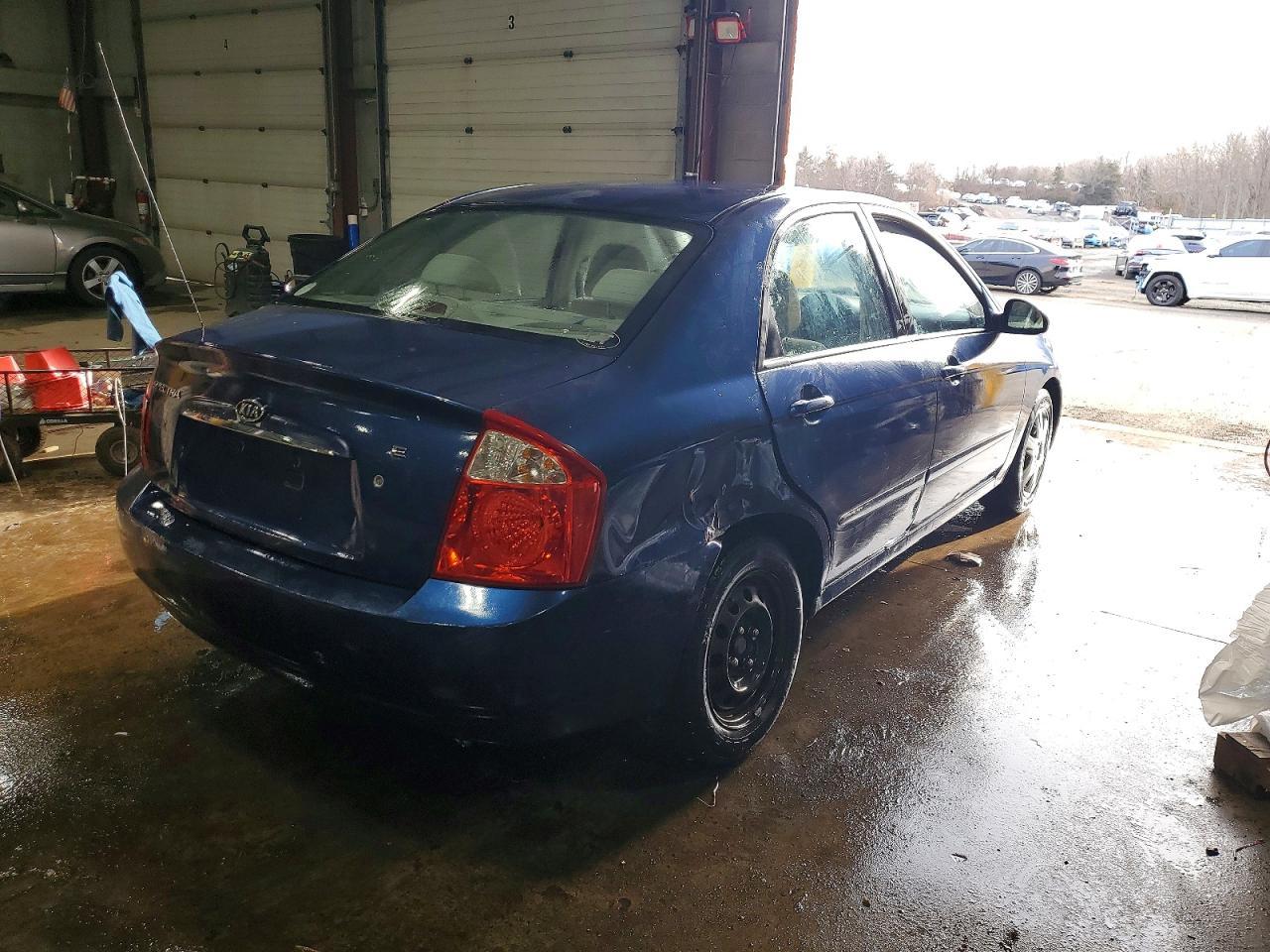 2005 Kia Spectra Lx - Фото 3
