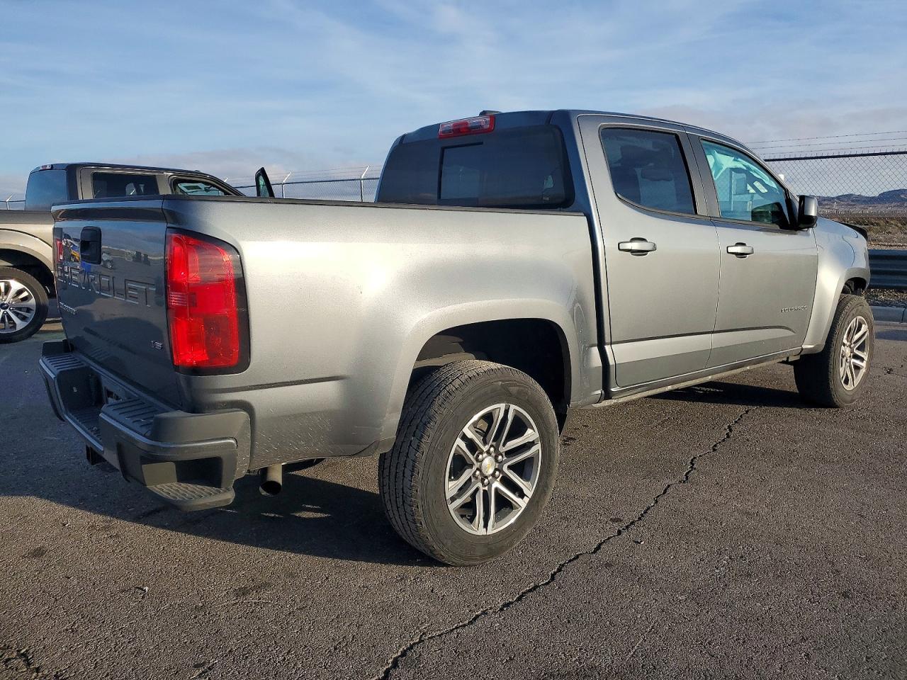 2022 Chevrolet Colorado Lt - Фото 3