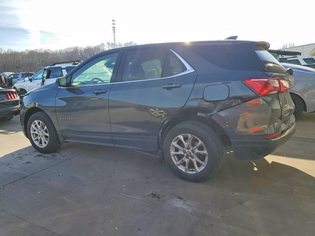 2019 Chevrolet Equinox Lt - Фото 2
