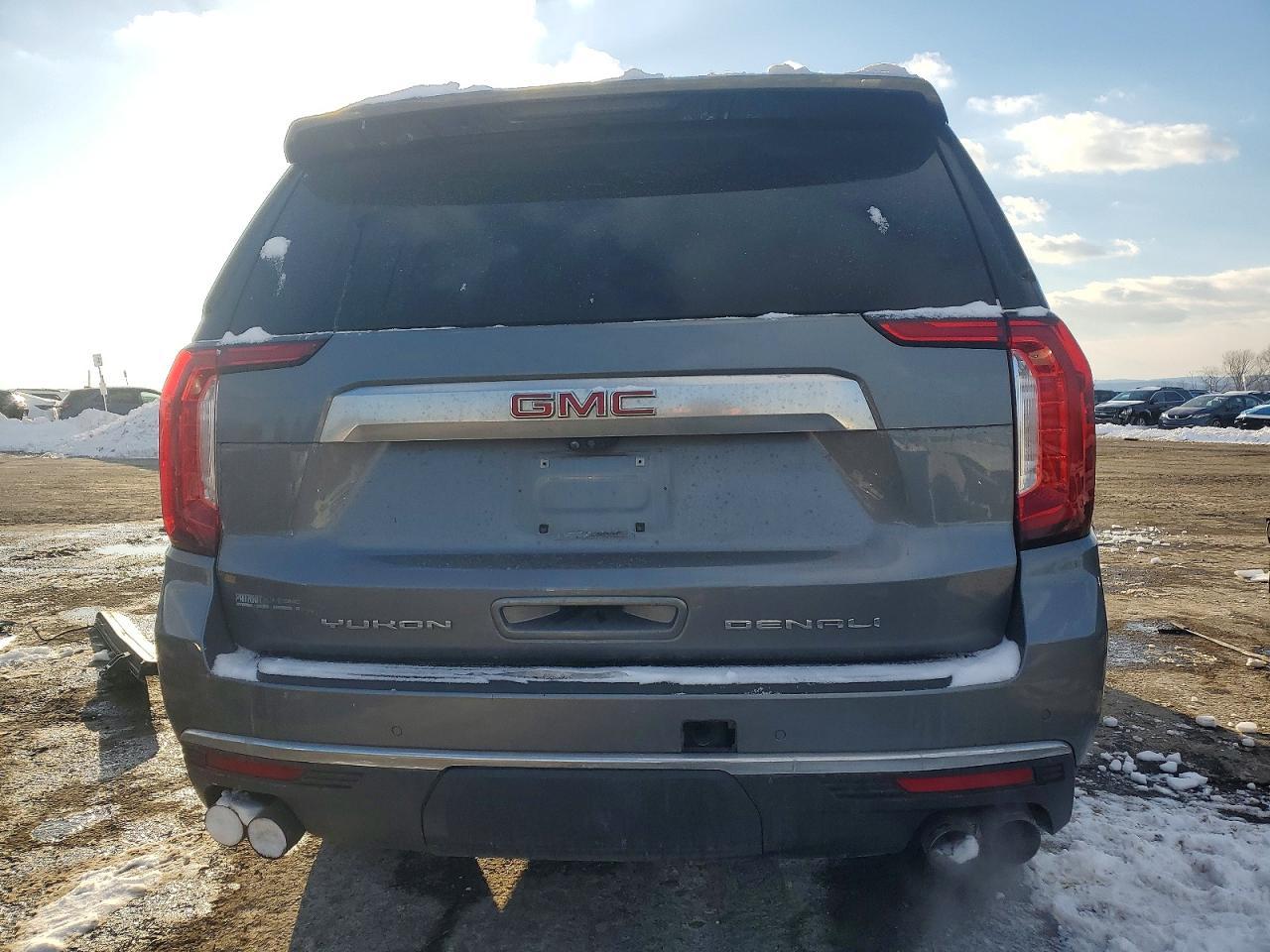 2021 GMC Yukon Denali - Image 6