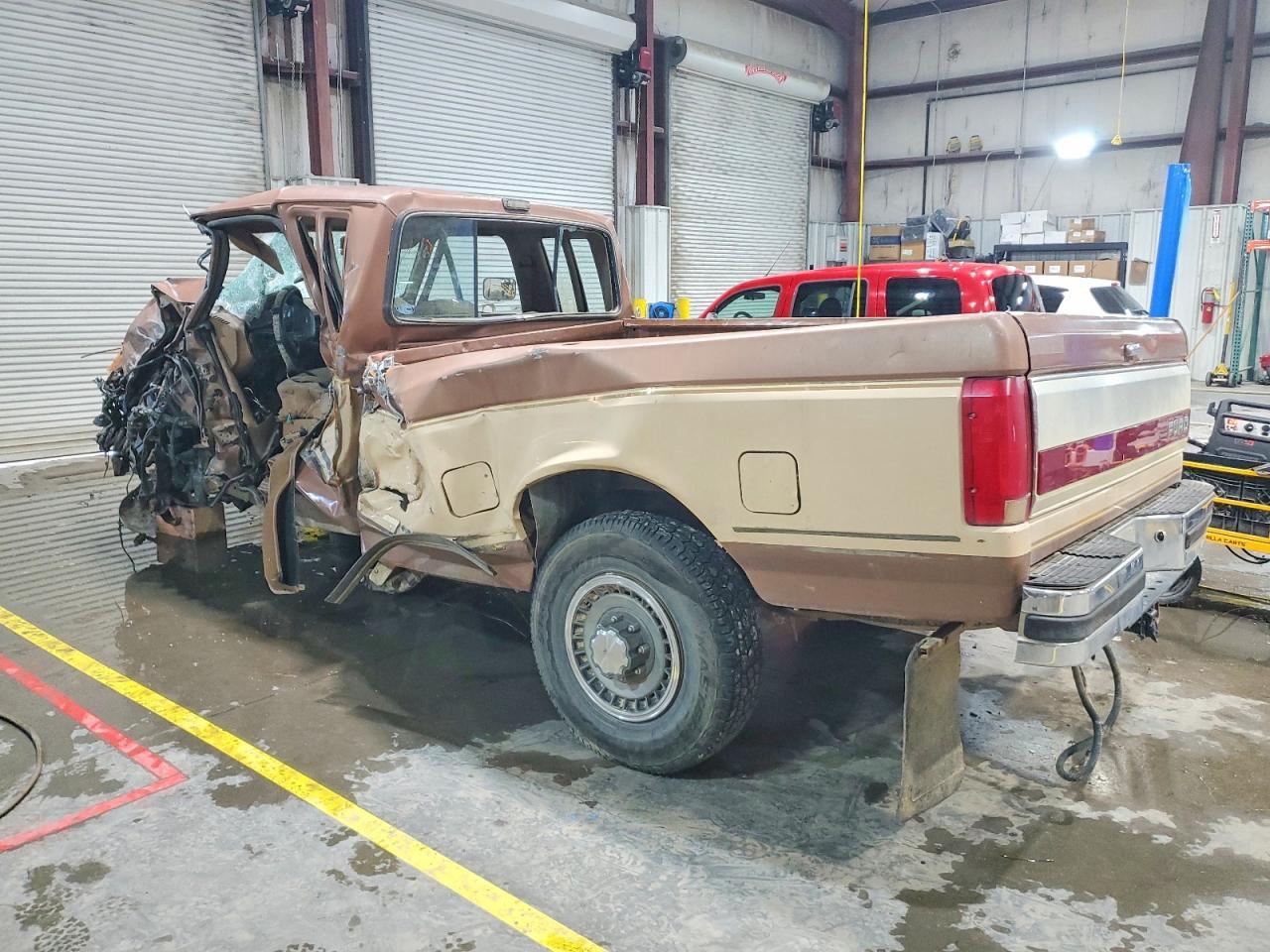 1991 Ford F-250 - Фото 2