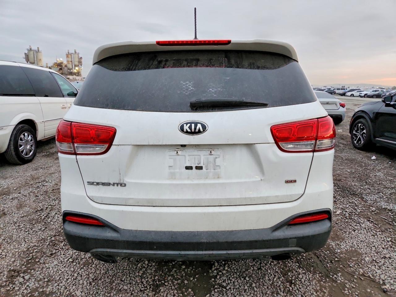 2017 Kia Sorento Lx - Image 6