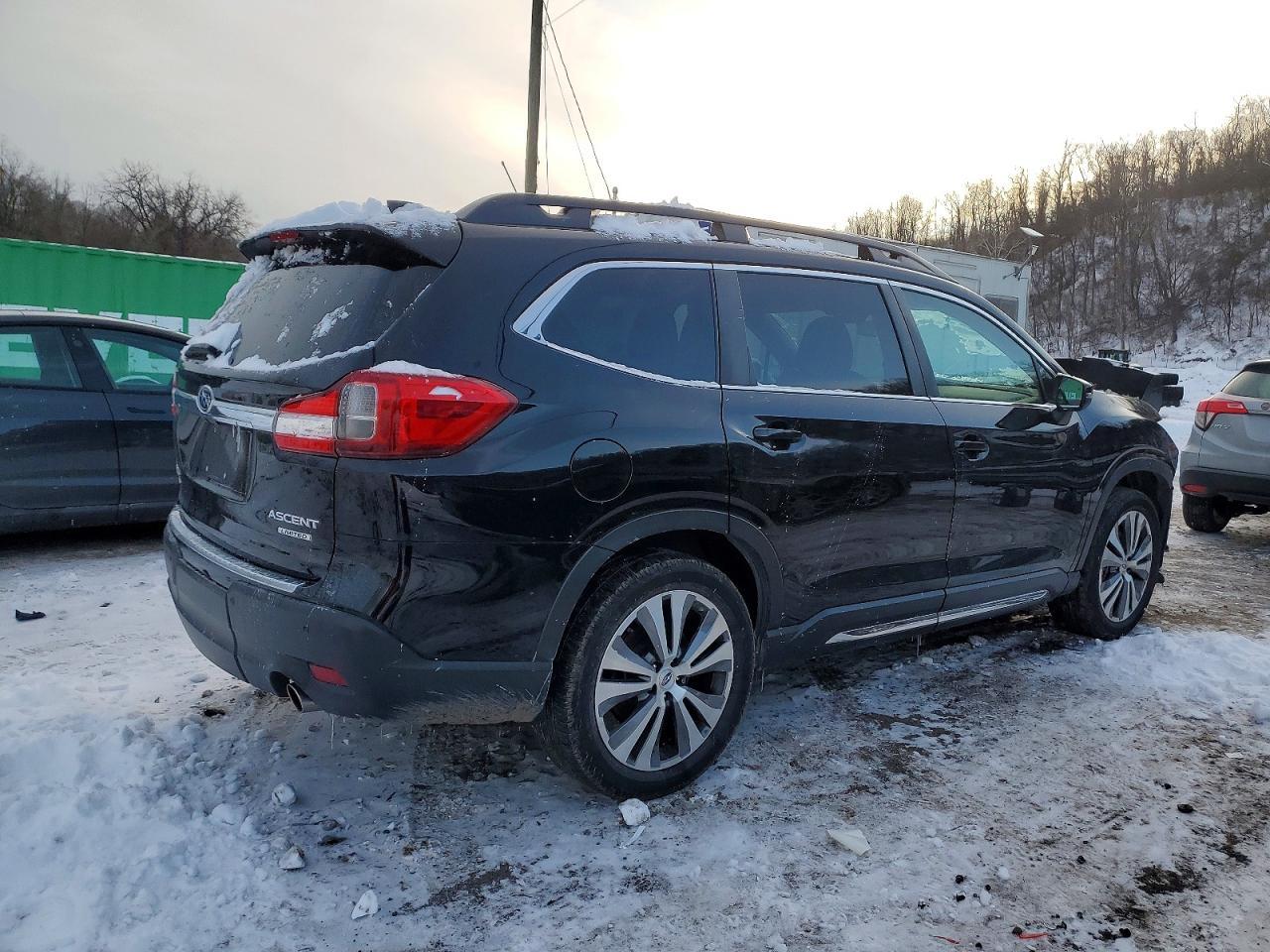 2022 Subaru Ascent Limited - Image 3