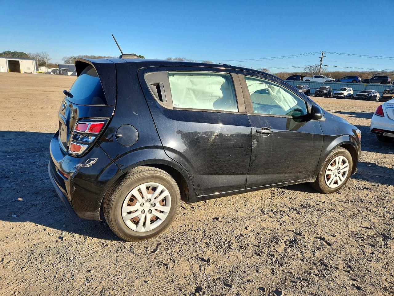 2020 Chevrolet Sonic - Фото 3