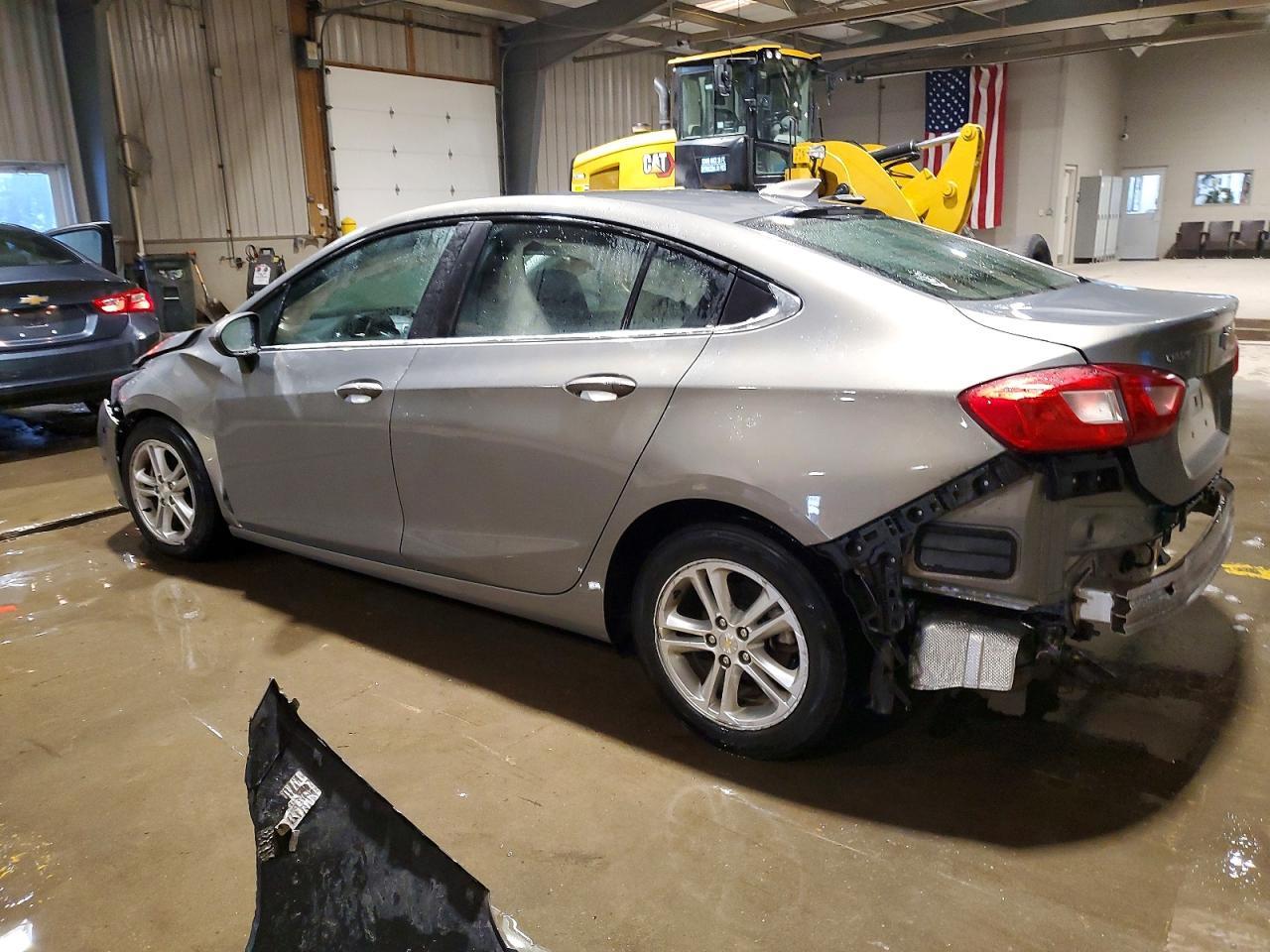 2017 Chevrolet Cruze Lt - Фото 2