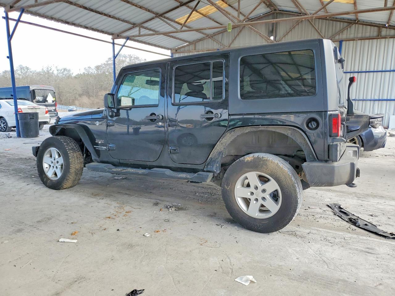 2018 Jeep Wrangler Unlimited Sahara - Фото 2