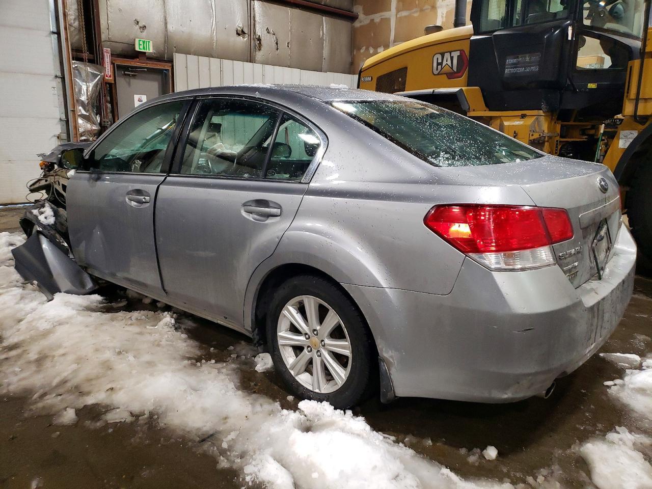 2010 Subaru Legacy 2.5I Premium - Фото 2