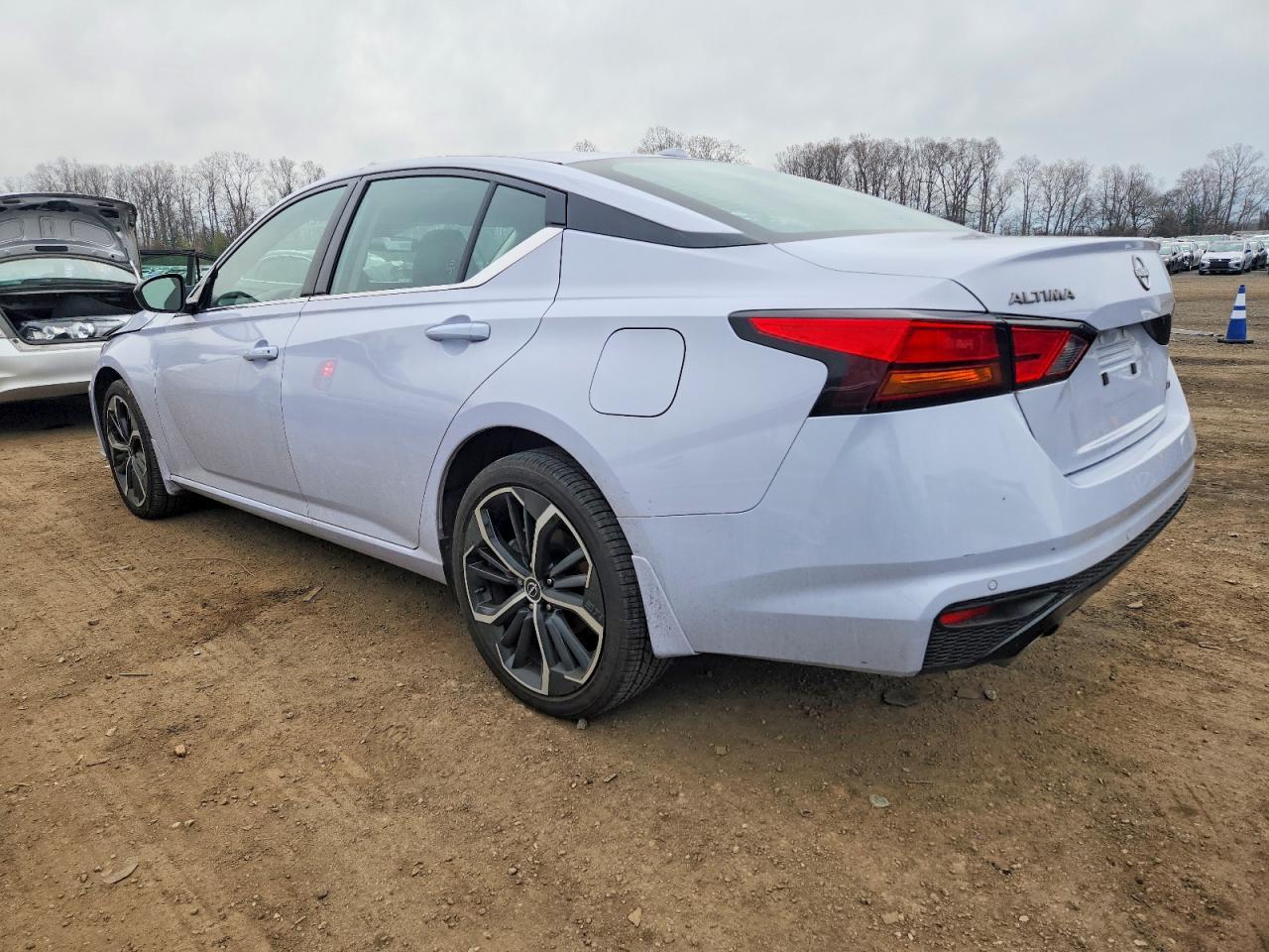 2024 Nissan Altima Sr - Image 2