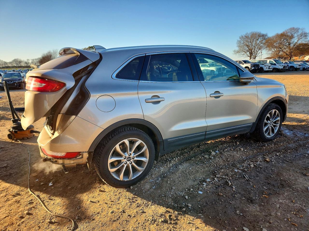 2015 Lincoln Townhouse Mkc - Image 3