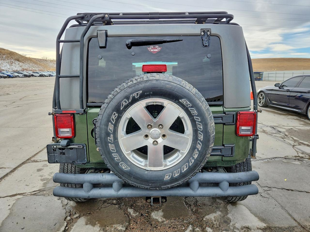 2009 Jeep Wrangler Unlimited Sahara - Image 6
