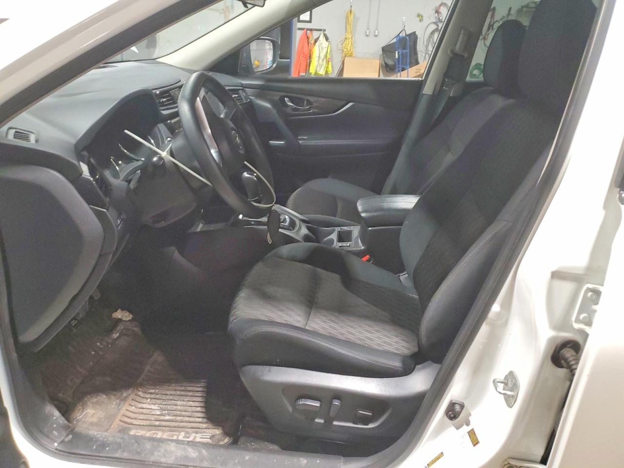 2020 Nissan Rogue S - Image 7