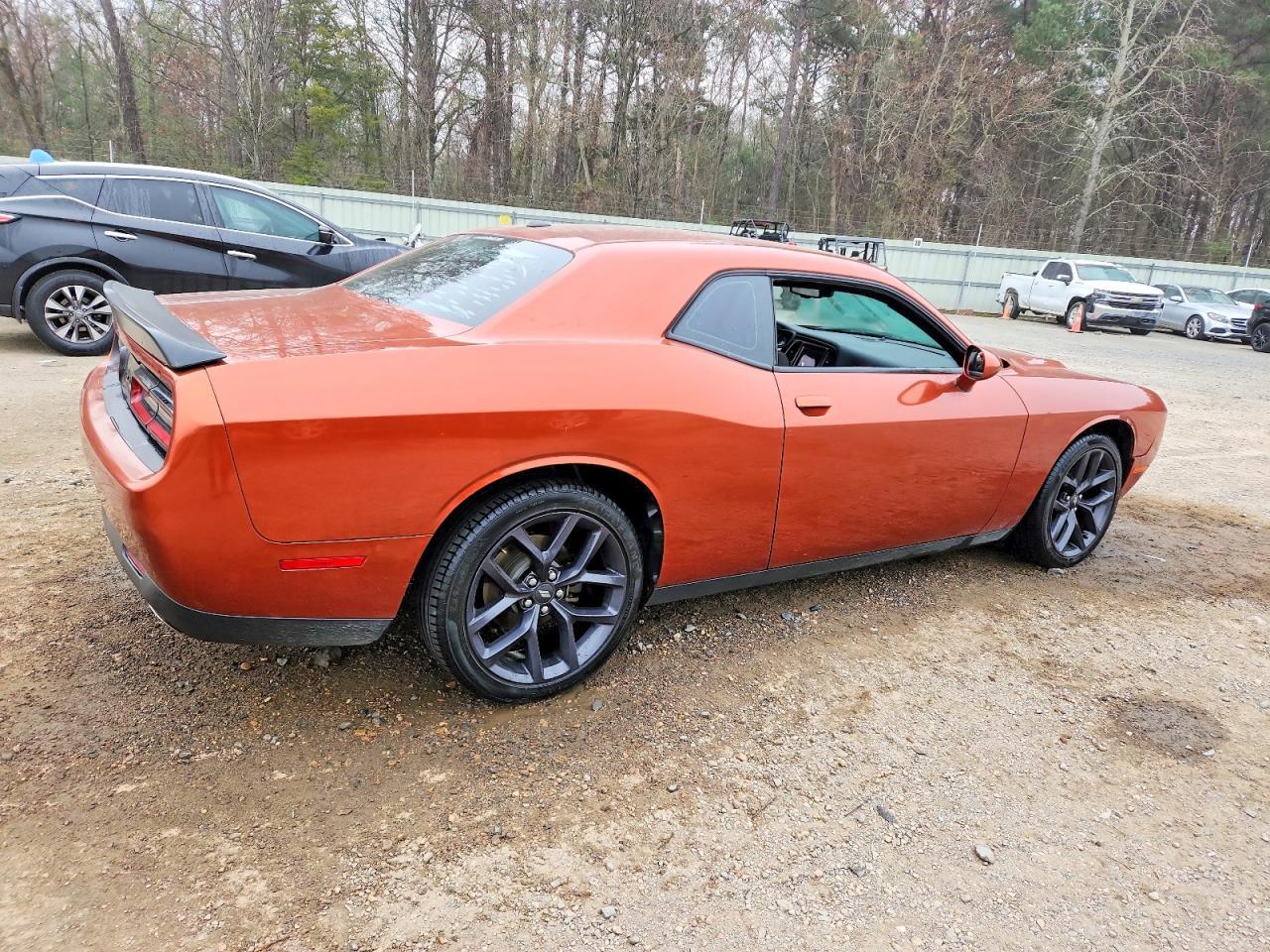 2020 Dodge Challenger Sxt - Image 3