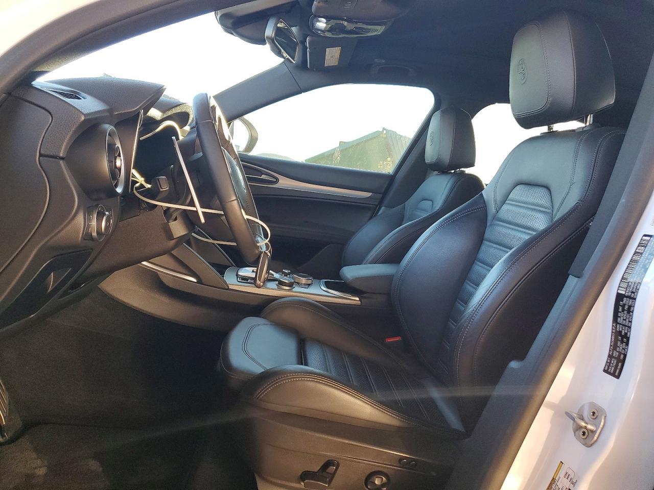 2022 Alfa Romeo Stelvio Ti - Фото 7