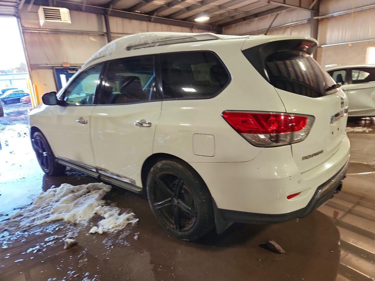 2014 Nissan Pathfinder S - Фото 2