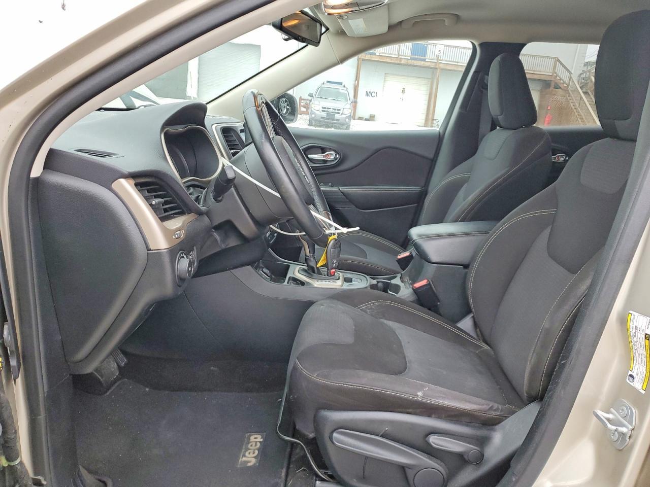 2015 Jeep Cherokee Latitude - Image 7