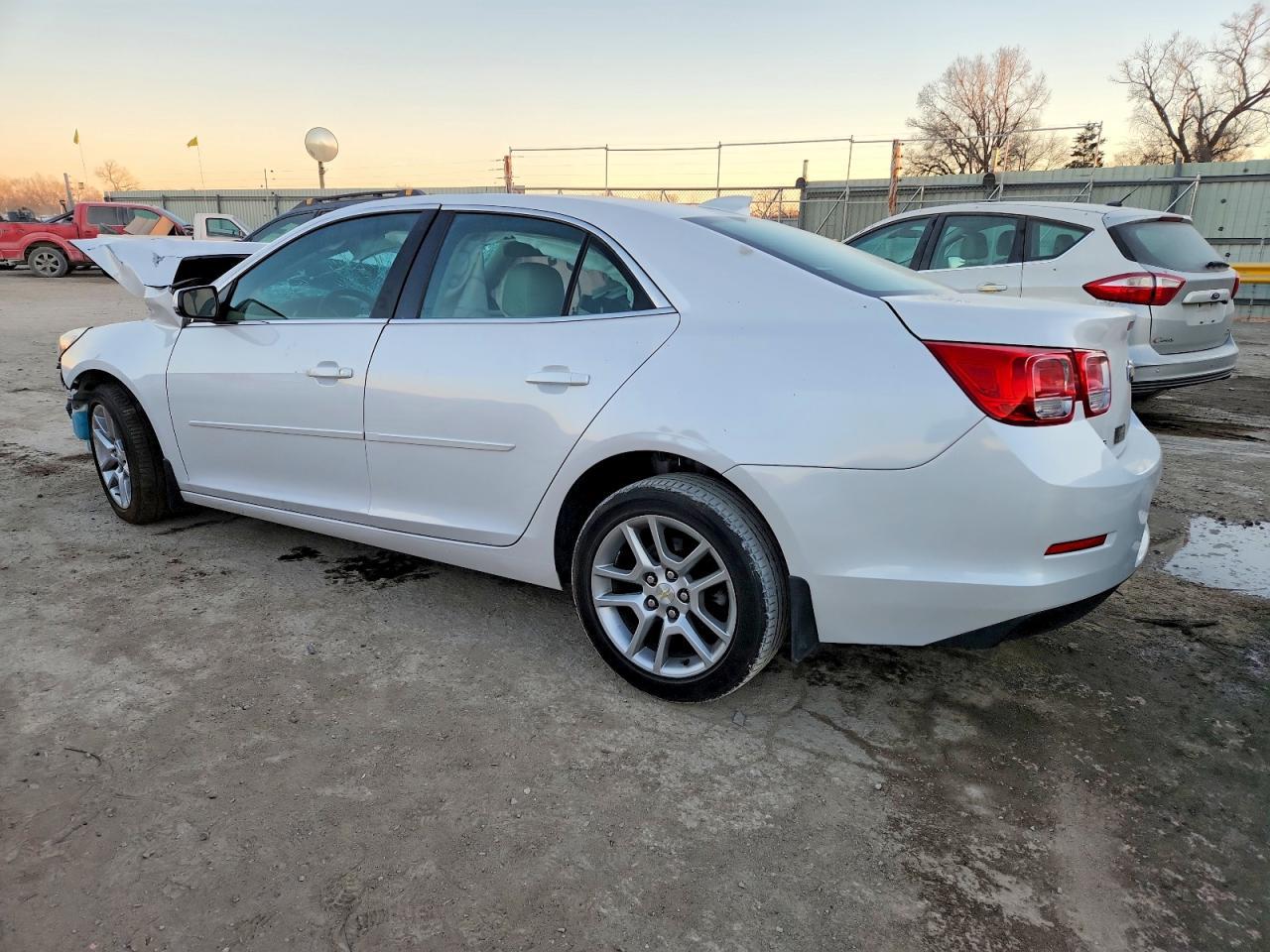 2015 Chevrolet Malibu 1Lt - Image 2