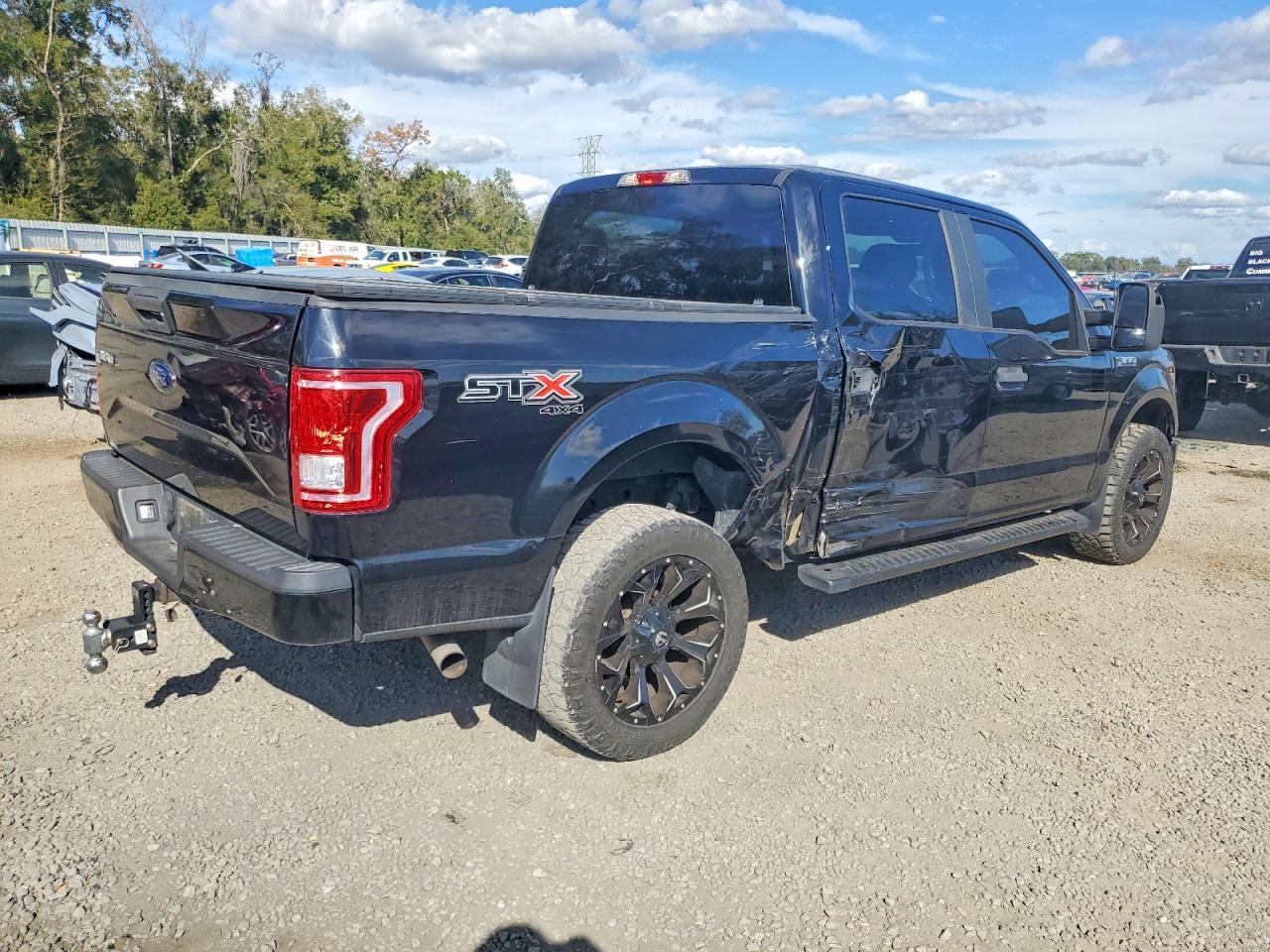2017 Ford F150 Supercrew - Фото 3
