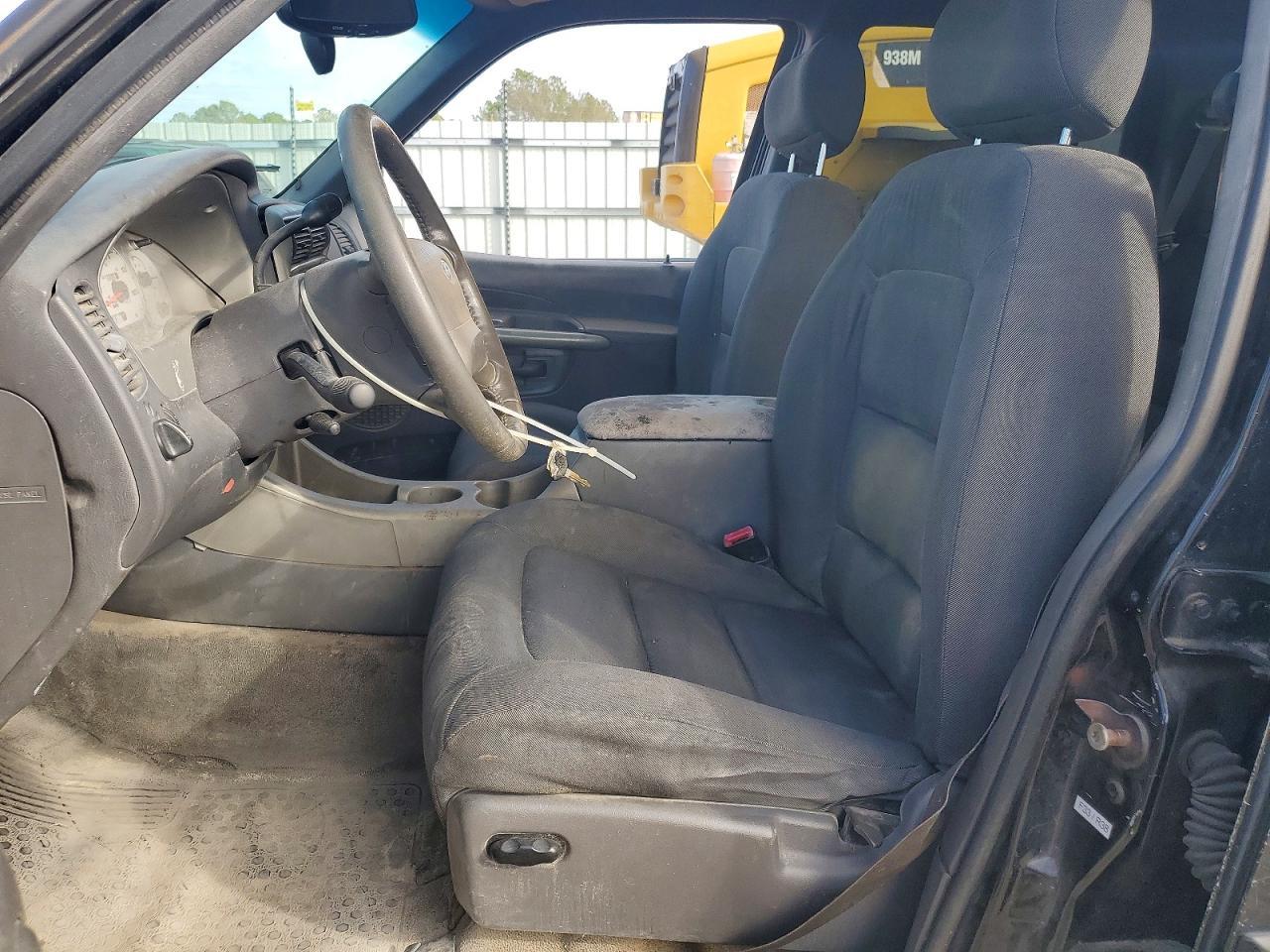 2002 Ford Explorer Sport Trac - Image 7