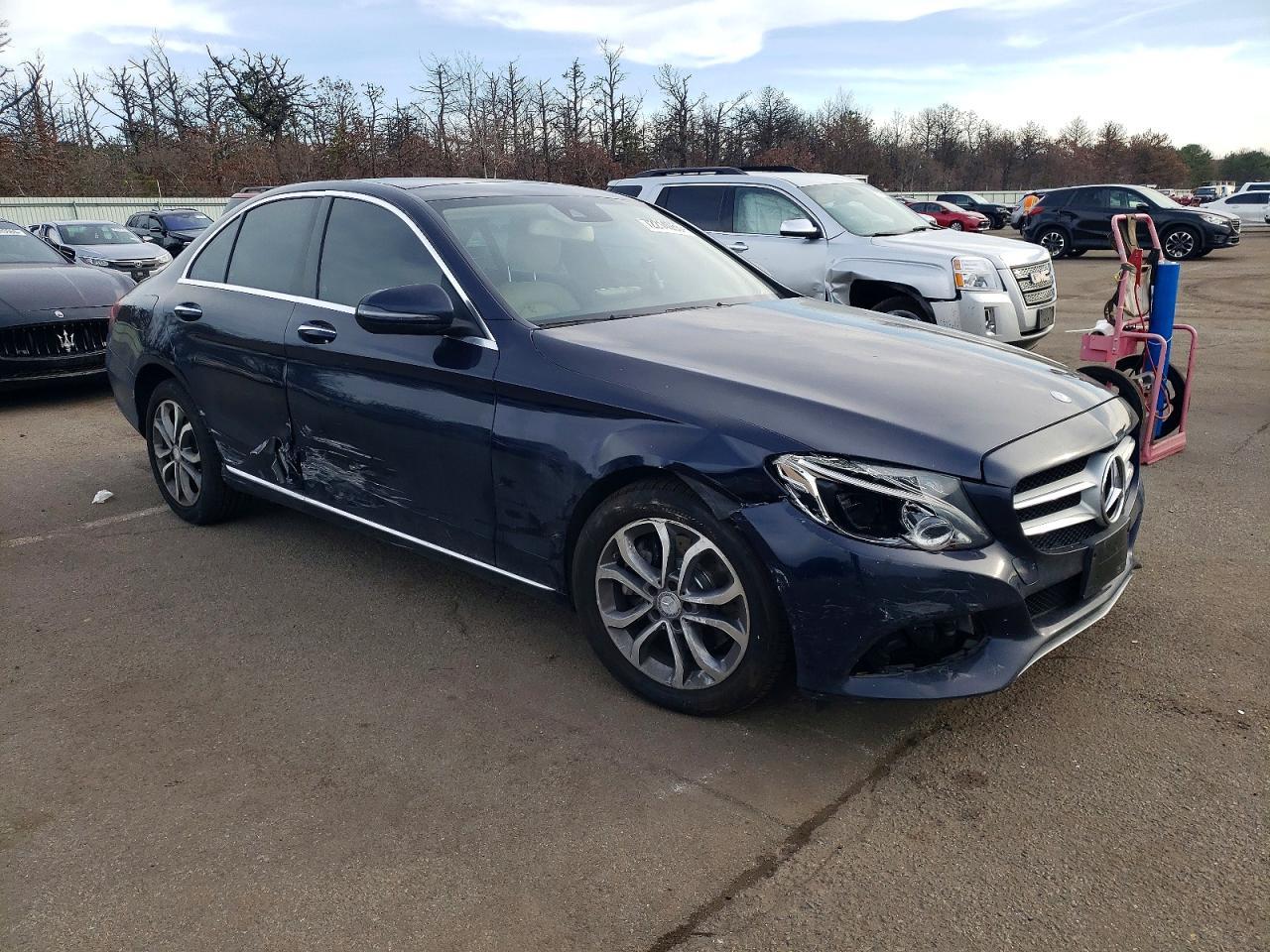 2017 Mercedes-Benz C 300 4Matic - Фото 4