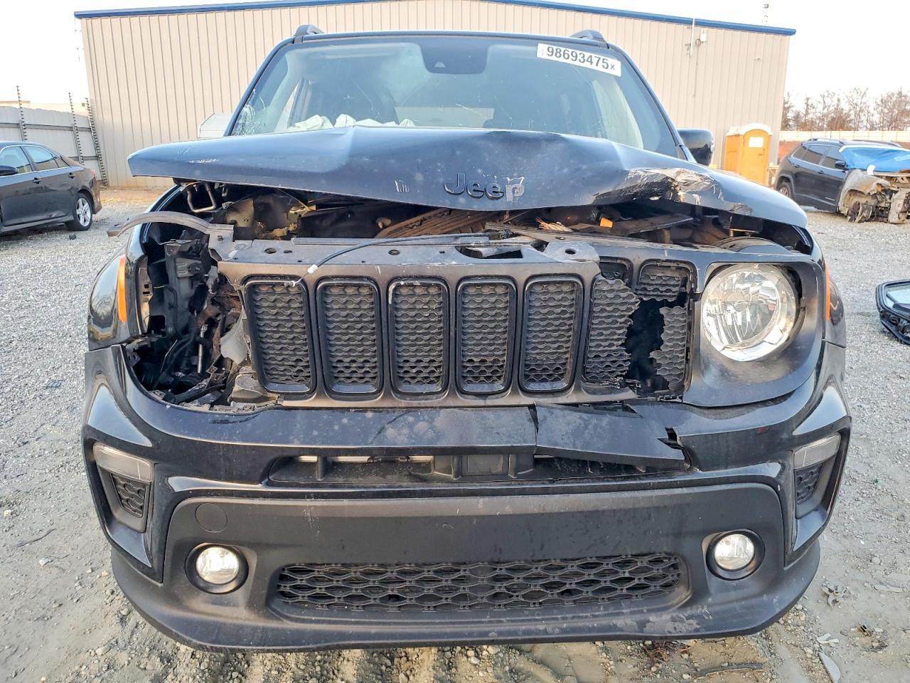 2023 Jeep Renegade Altitude - Image 5