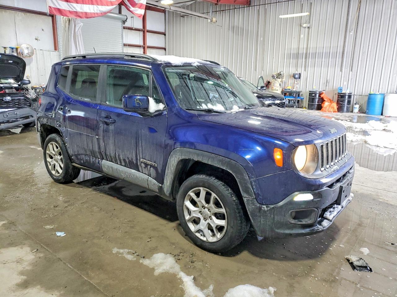 2017 Jeep Renegade Latitude - Image 4