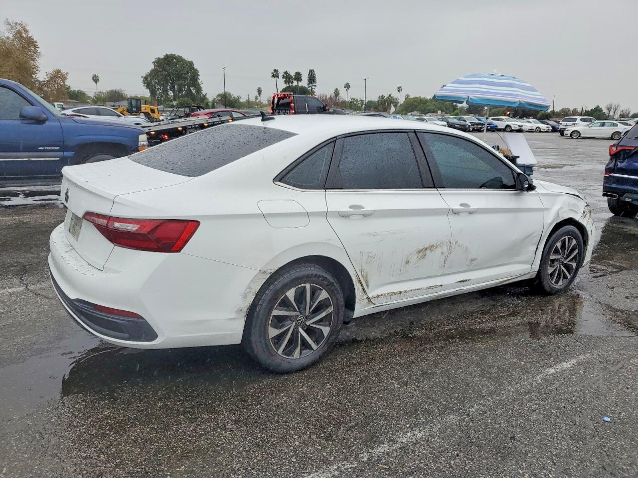 2022 Volkswagen Jetta S - Фото 3