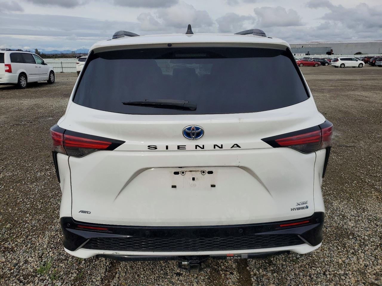 2022 Toyota Sienna Xse - Фото 6