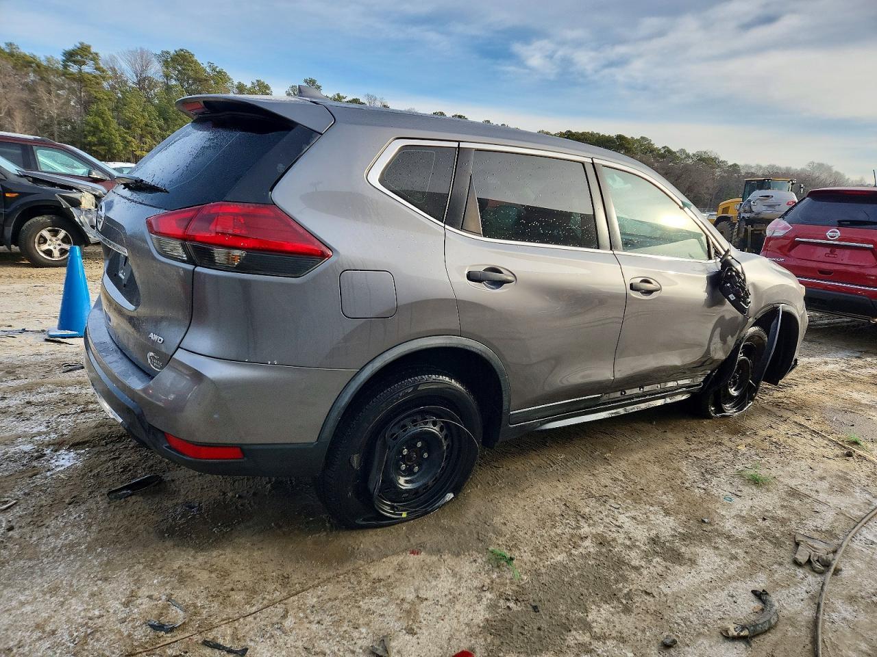 2020 Nissan Rogue S - Фото 3